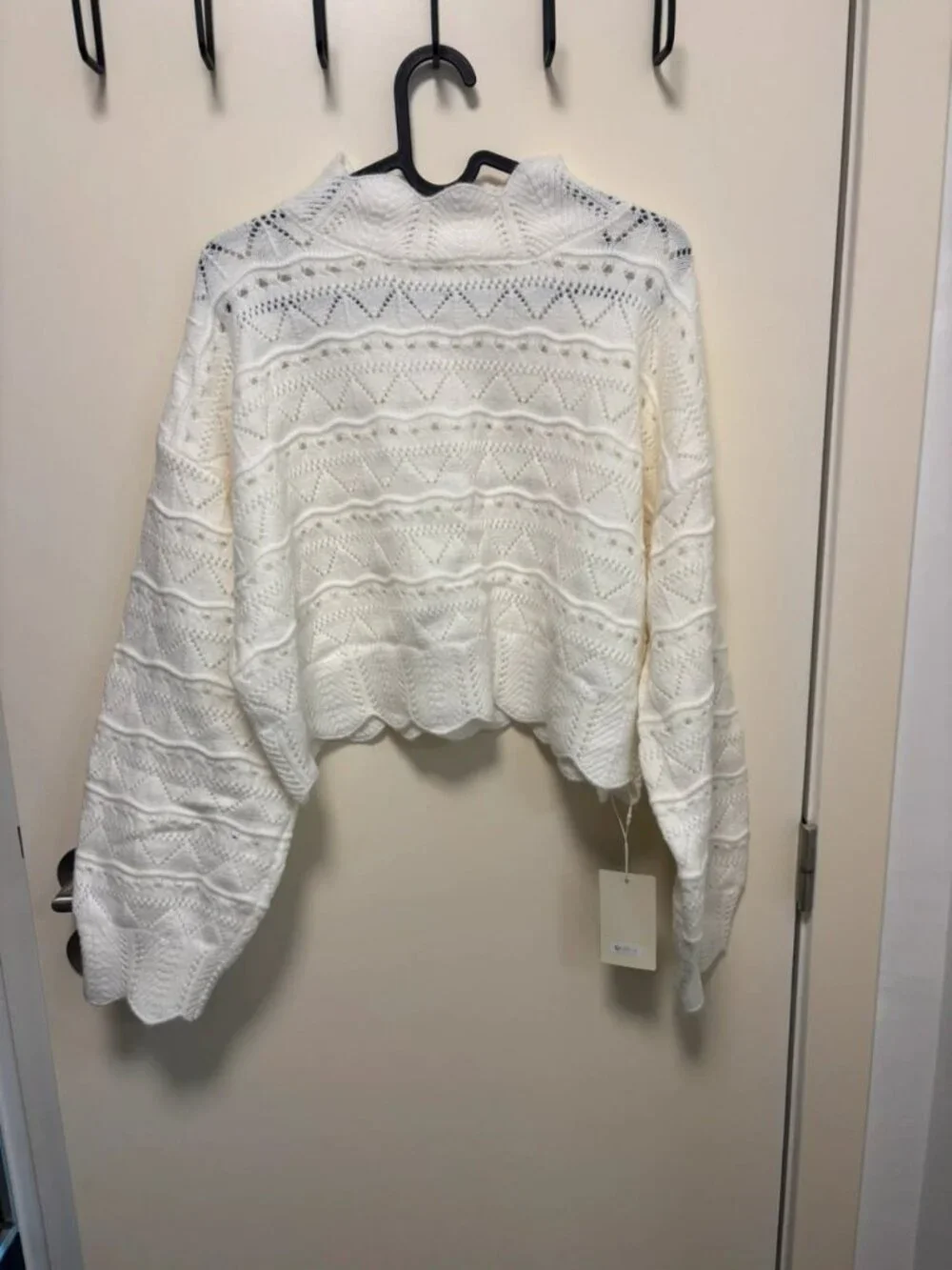 White Knit Cropped Sweater Size M